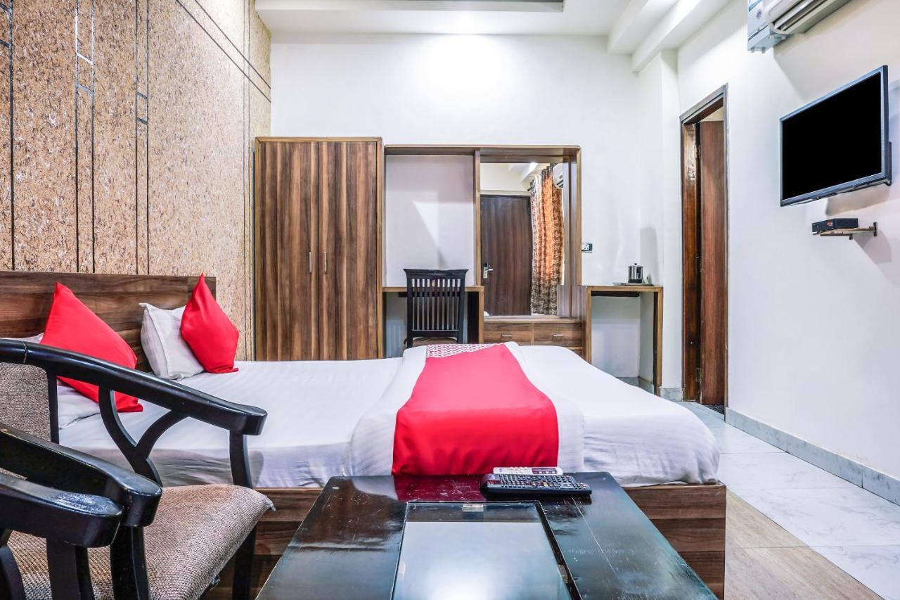 Oyo 18895 Hotel Kartikay Grand Hisār Екстериор снимка